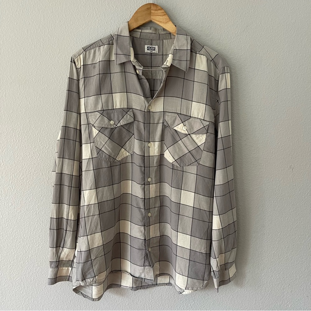 Anthropologie MTWTFSS WEEKDAY Mens Plaid Flannel Gray/Cream Shirt Size L